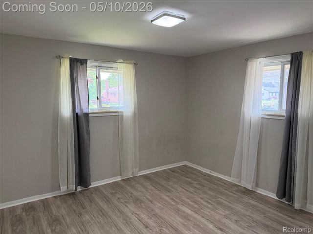 9001 Shannon Drive, Sterling Heights, MI 48314