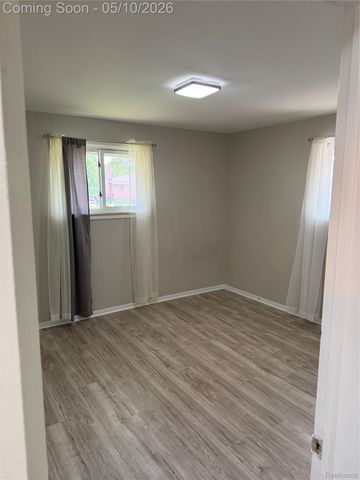 9001 Shannon Drive, Sterling Heights, MI 48314