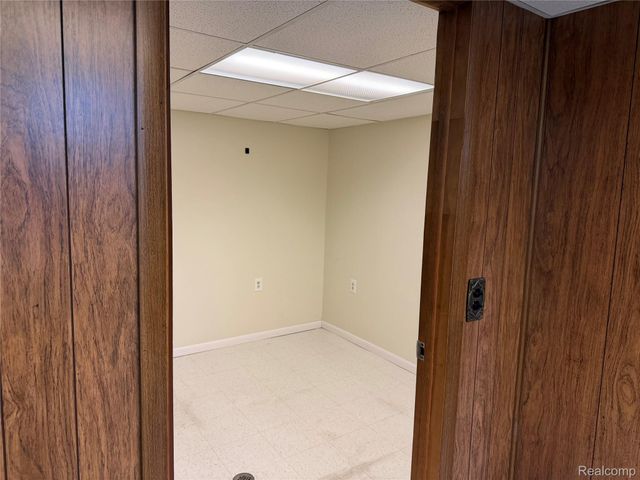 9001 Shannon Drive, Sterling Heights, MI 48314