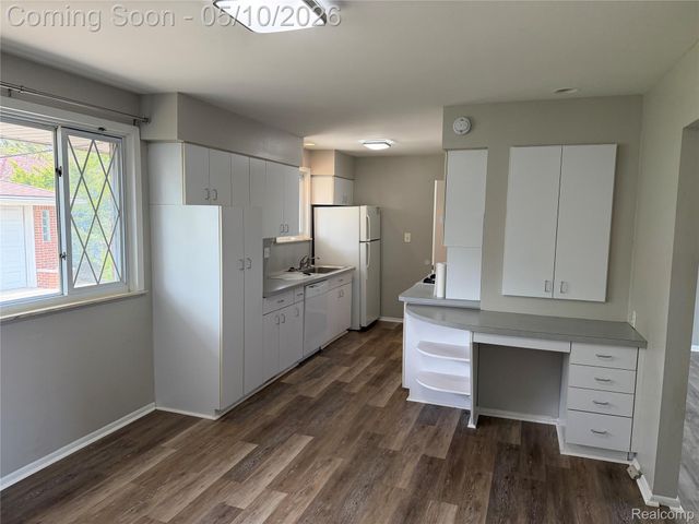 9001 Shannon Drive, Sterling Heights, MI 48314