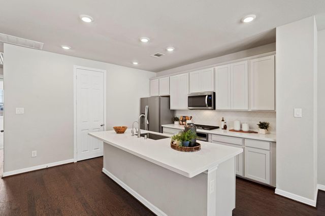 9443 Towne Lake Parkway, Cypress, TX 77433