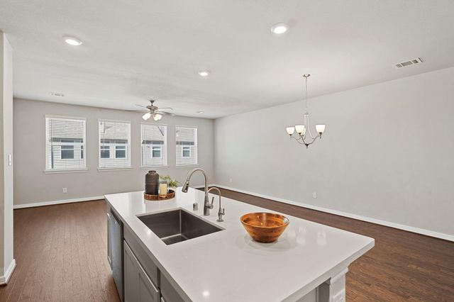 9443 Towne Lake Parkway, Cypress, TX 77433