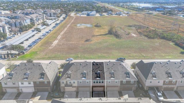 9443 Towne Lake Parkway, Cypress, TX 77433