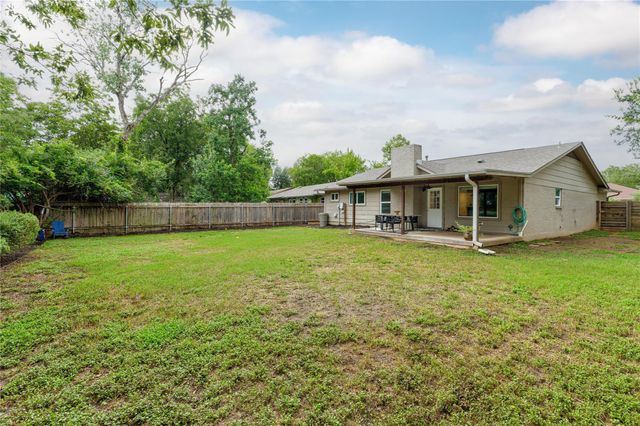 2301 Village CIR, Austin, TX 78745