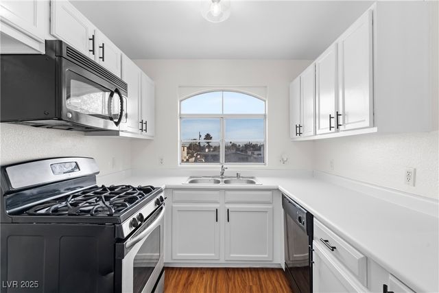 4408 West Lake Mead Boulevard 201, Las Vegas, NV 89108