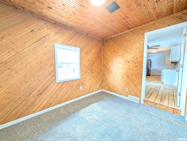 104 MEADOWVIEW Lane, Washington, IL 61571