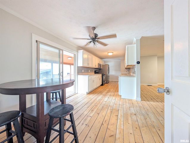 104 MEADOWVIEW Lane, Washington, IL 61571