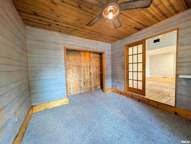 104 MEADOWVIEW Lane, Washington, IL 61571