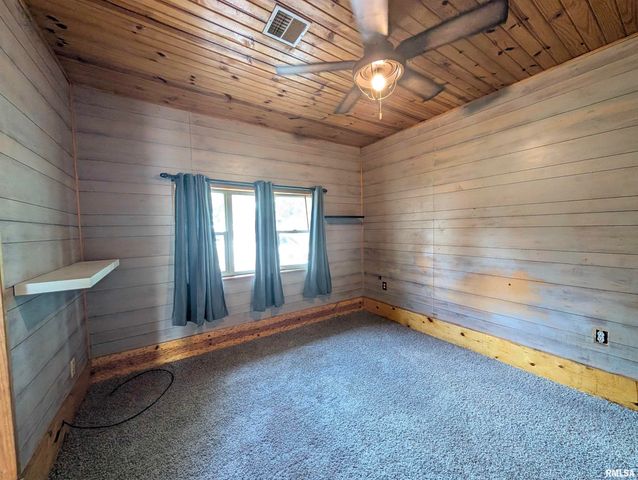 104 MEADOWVIEW Lane, Washington, IL 61571