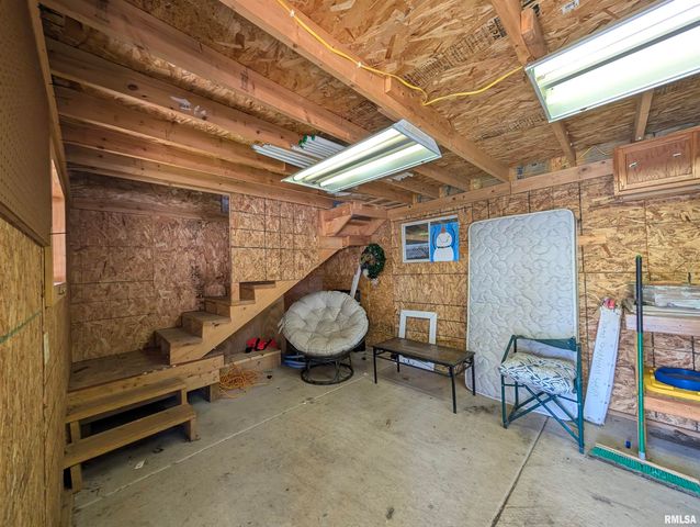 104 MEADOWVIEW Lane, Washington, IL 61571