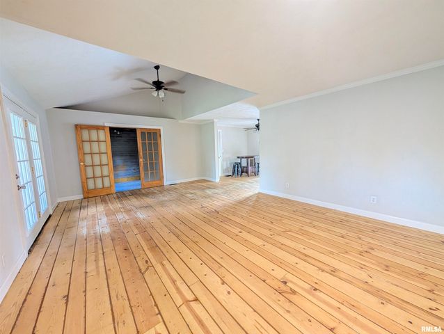 104 MEADOWVIEW Lane, Washington, IL 61571