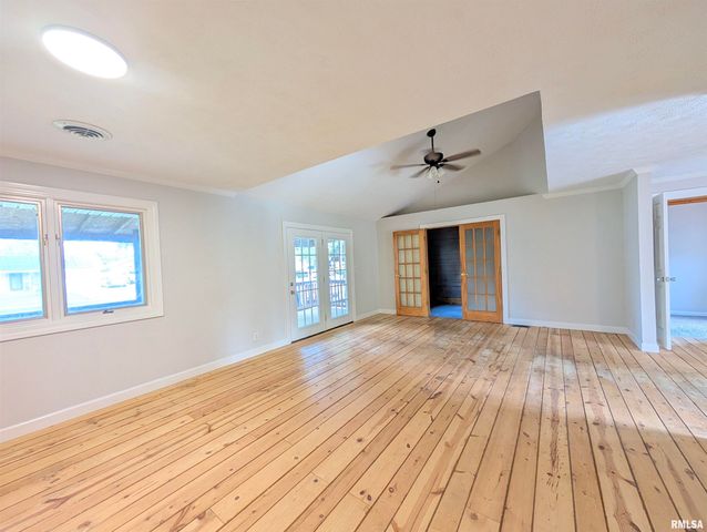 104 MEADOWVIEW Lane, Washington, IL 61571