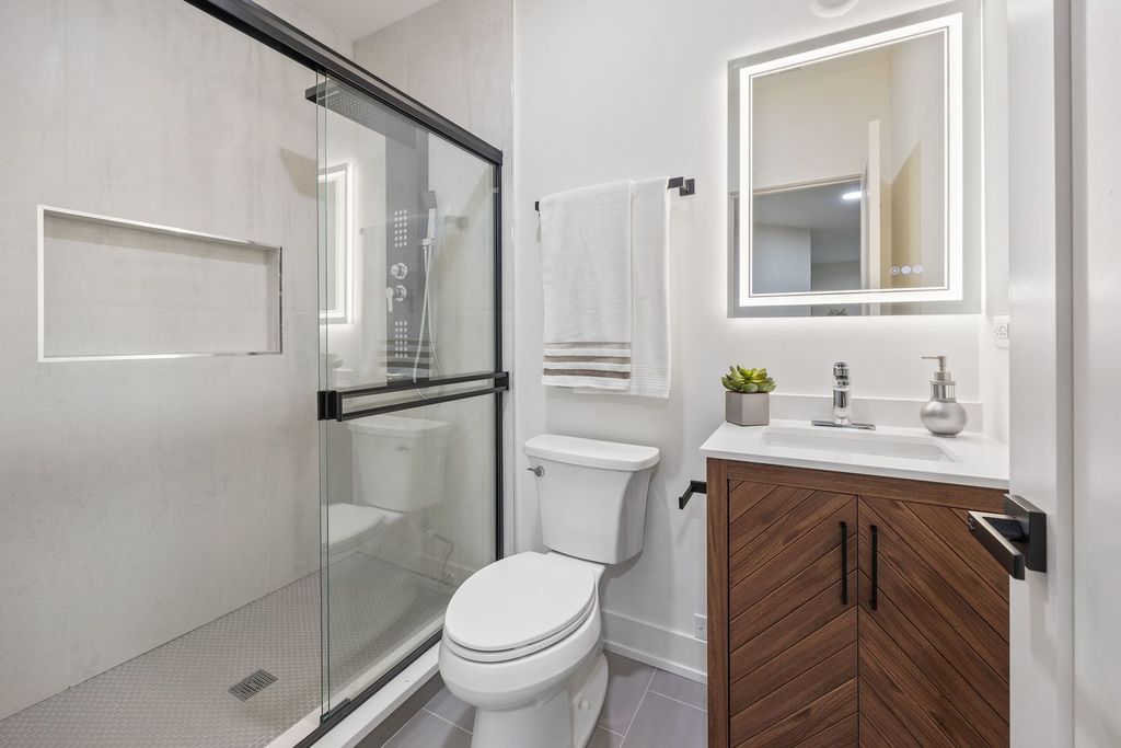 property-img