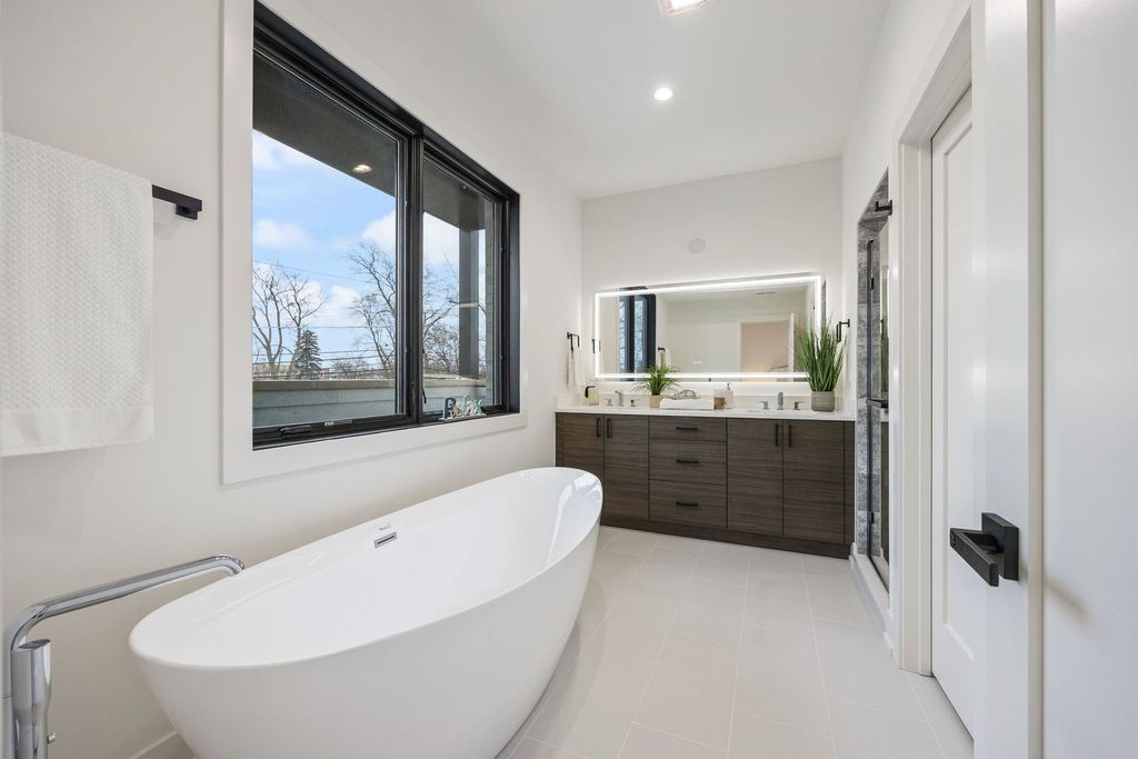 property-img