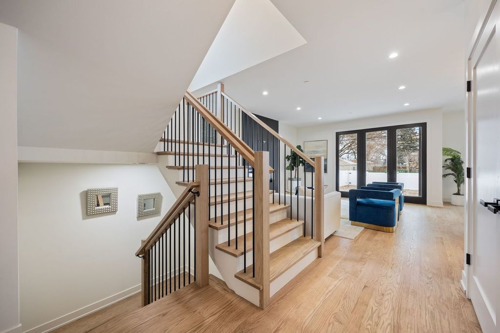 property-img