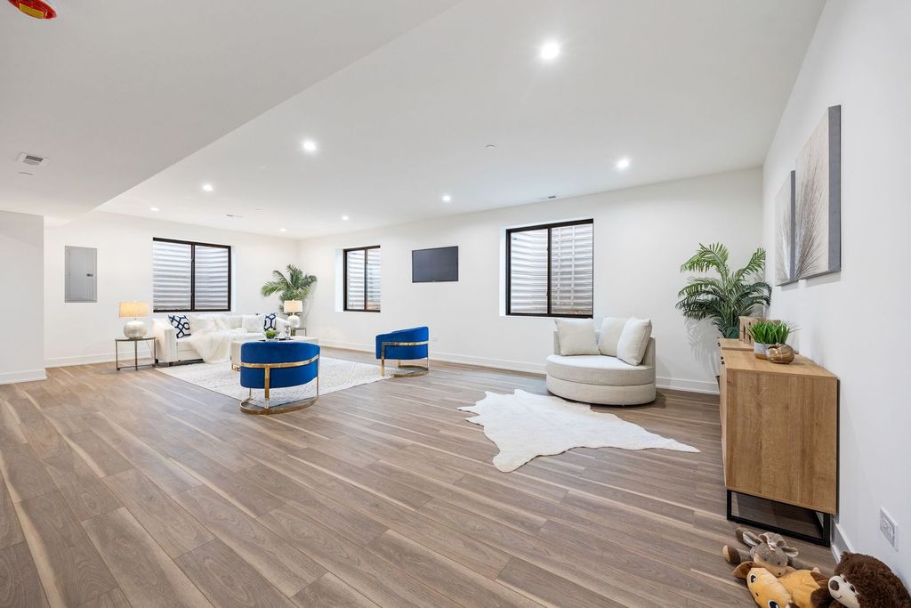 property-img