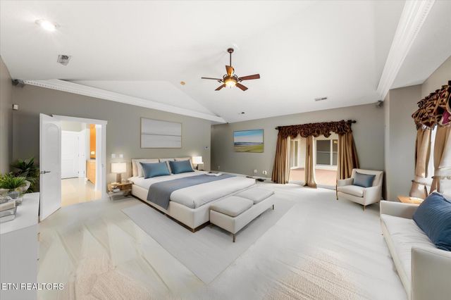 1811 Jordans Creek Way, Sevierville, TN 37876