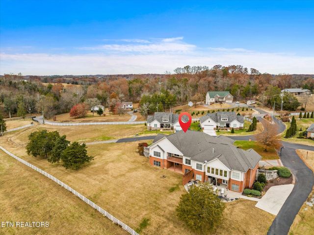1811 Jordans Creek Way, Sevierville, TN 37876