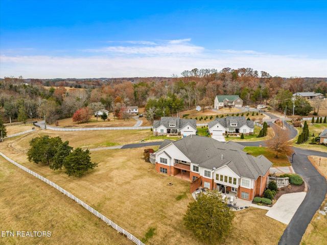 1811 Jordans Creek Way, Sevierville, TN 37876