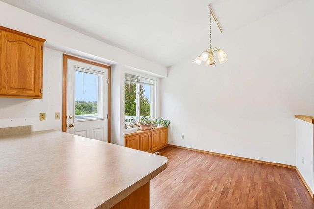 941 Vista Ridge Drive, Mount Horeb, WI 53572