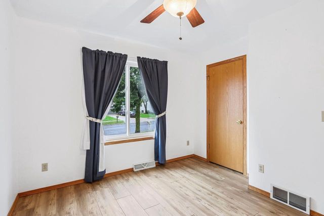 941 Vista Ridge Drive, Mount Horeb, WI 53572