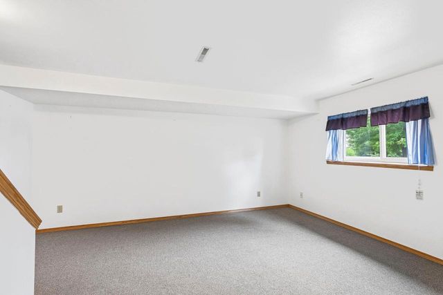 941 Vista Ridge Drive, Mount Horeb, WI 53572