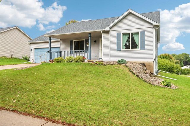 941 Vista Ridge Drive, Mount Horeb, WI 53572