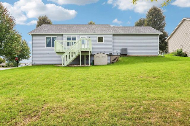 941 Vista Ridge Drive, Mount Horeb, WI 53572