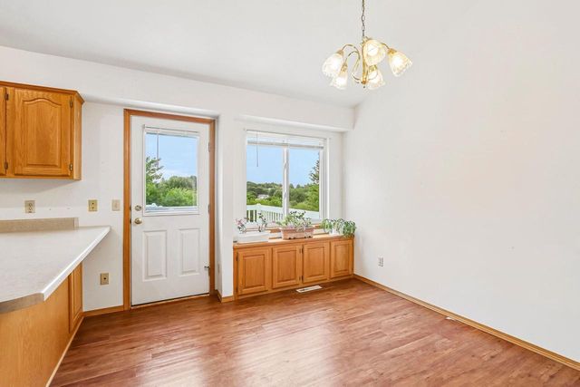 941 Vista Ridge Drive, Mount Horeb, WI 53572