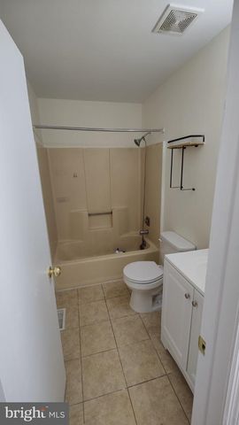 6 BUTTONWOOD RD, Voorhees, NJ 08043