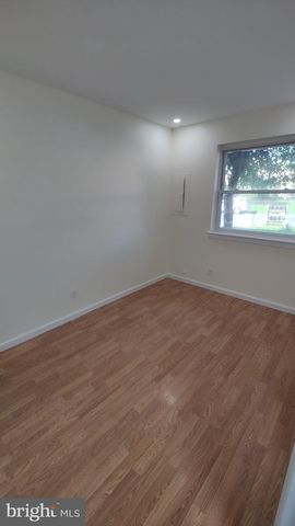 6 BUTTONWOOD RD, Voorhees, NJ 08043