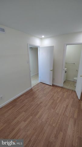 6 BUTTONWOOD RD, Voorhees, NJ 08043