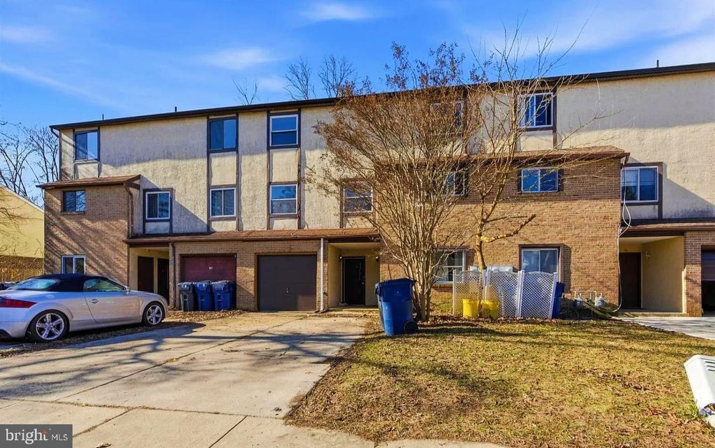 6 BUTTONWOOD RD, Voorhees, NJ 08043
