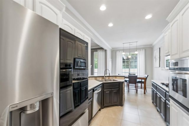 320 Paxton Court, Norman, OK 73069