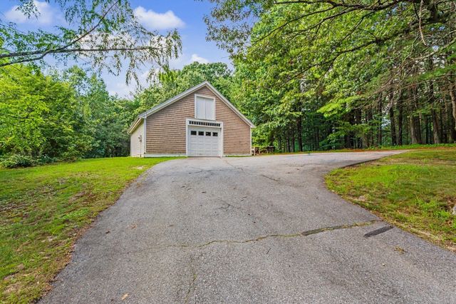 131 Main St, Chelmsford, MA 01863