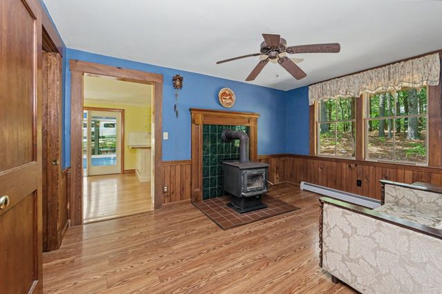 131 Main St, Chelmsford, MA 01863