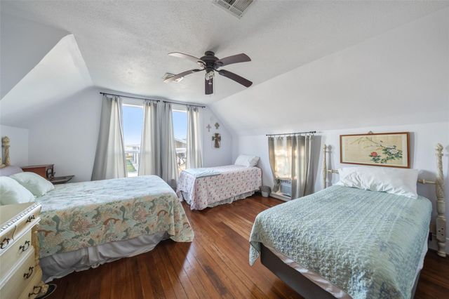 409 Lewis Street, Matagorda, TX 77414