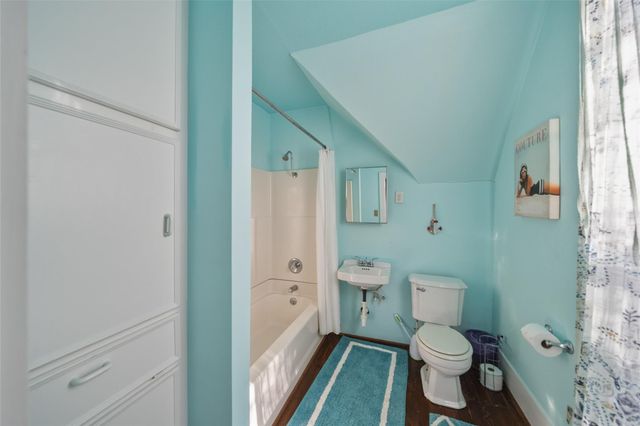 409 Lewis Street, Matagorda, TX 77414