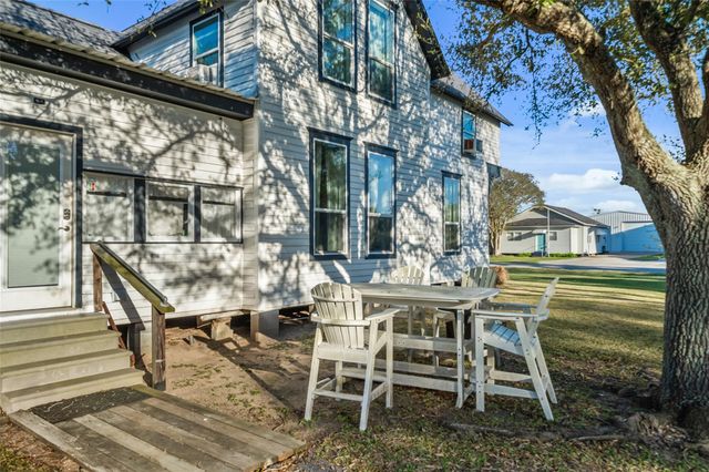 409 Lewis Street, Matagorda, TX 77414