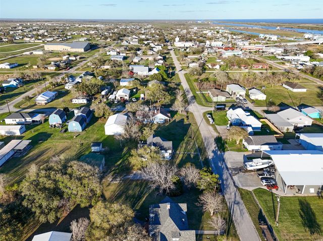 409 Lewis Street, Matagorda, TX 77414