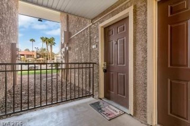 5081 River Glen Drive 125, Las Vegas, NV 89103