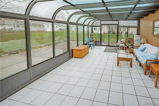 9 Manor Lane, Royalton, NY 14105