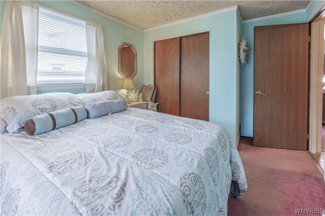 9 Manor Lane, Royalton, NY 14105