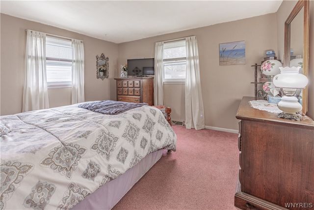 9 Manor Lane, Royalton, NY 14105