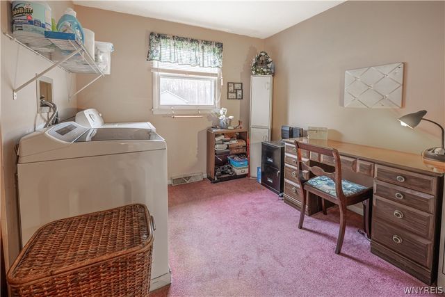 9 Manor Lane, Royalton, NY 14105