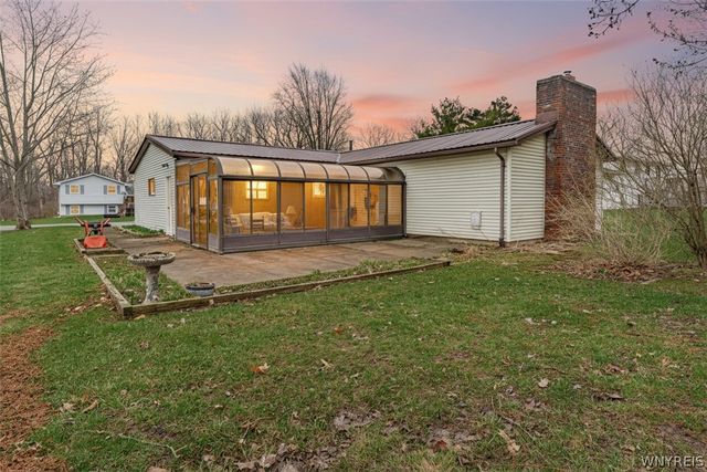 9 Manor Lane, Royalton, NY 14105