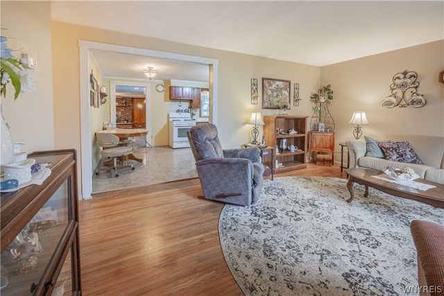 9 Manor Lane, Royalton, NY 14105