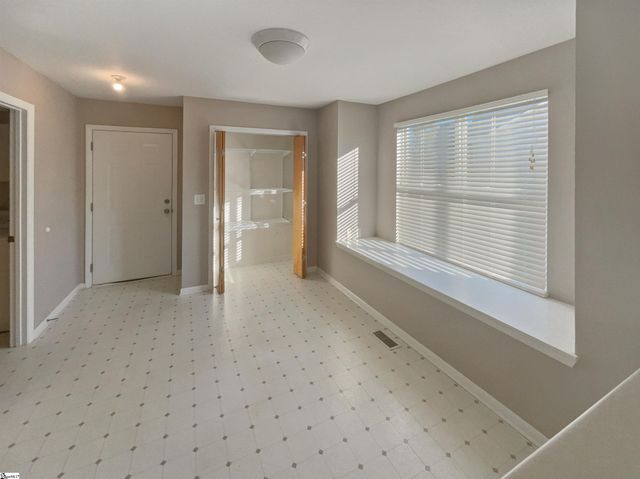 117 Dark Wood Court, Woodruff, SC 29388