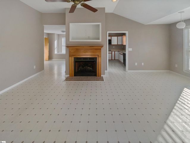 117 Dark Wood Court, Woodruff, SC 29388