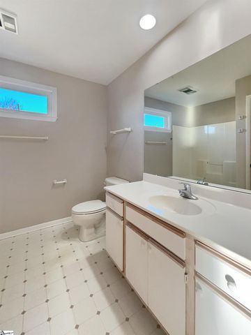 117 Dark Wood Court, Woodruff, SC 29388